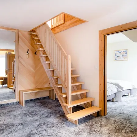 Krupowki 13 - Sabala לינה וארוחת בוקר 4*