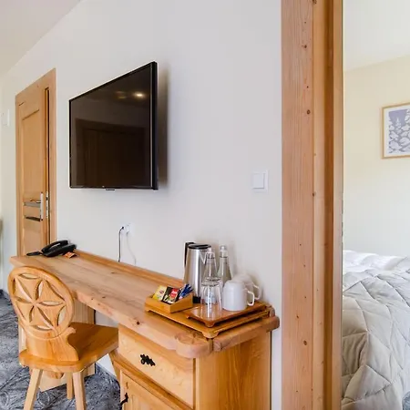 לינה וארוחת בוקר Krupowki 13 - Sabala זקופאנה