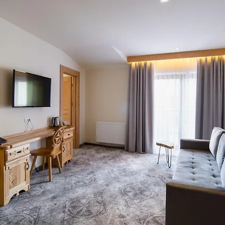 לינה וארוחת בוקר Krupowki 13 - Sabala 4*