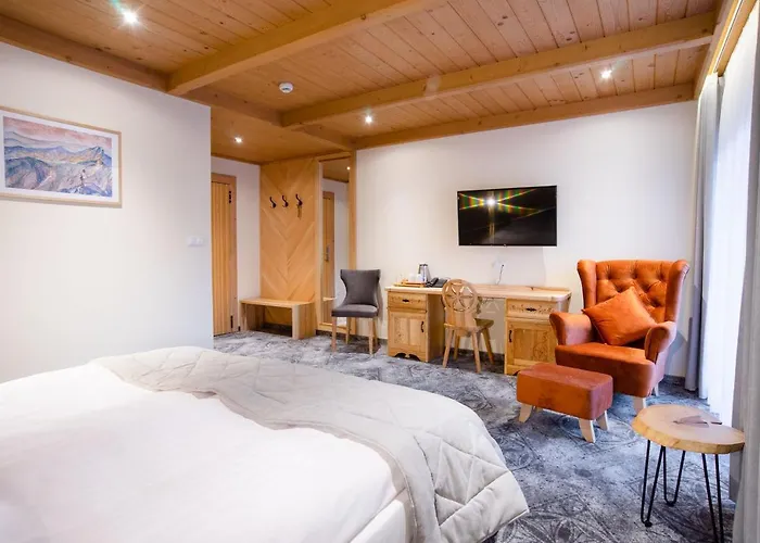 Nocleg ze śniadaniem Krupówki 13 - Sabała 4*